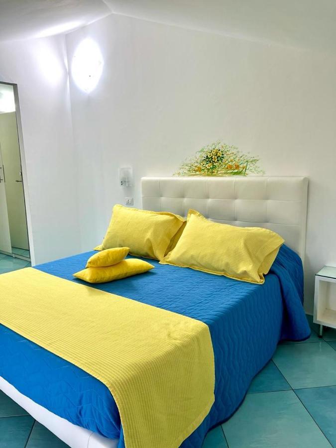 B&B A Casa Di Vittoria - Guest House Castellabate Dış mekan fotoğraf